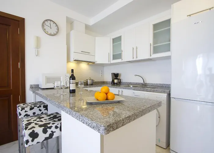 Harbour Lights Apartment *