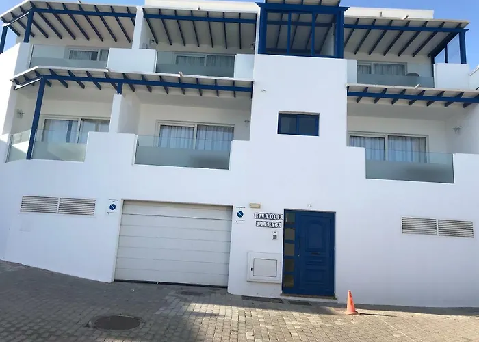 Harbour Lights Apartment *